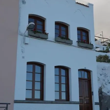 Casa Gudilia, Luxury Charming House, Bbq & Jacuzzi Villa *
