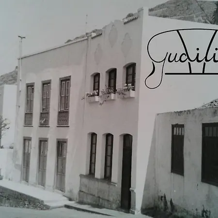 Casa Gudilia, Luxury Charming House, Bbq & Jacuzzi * Las Cruces (Canary)